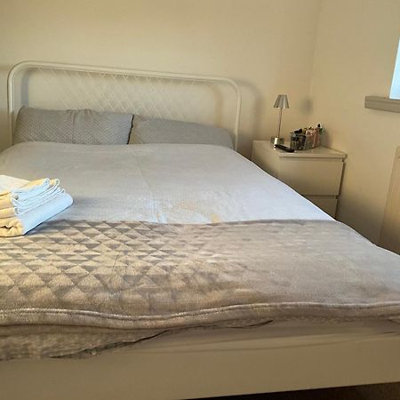 Comfy, Cosy Small Double With Wi-Fi Earley المظهر الخارجي الصورة